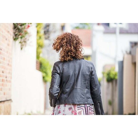 Slightly Distressed Biker Black Leather Jacket Silver Studed Zippered Lizzie - Picture 5 of 9